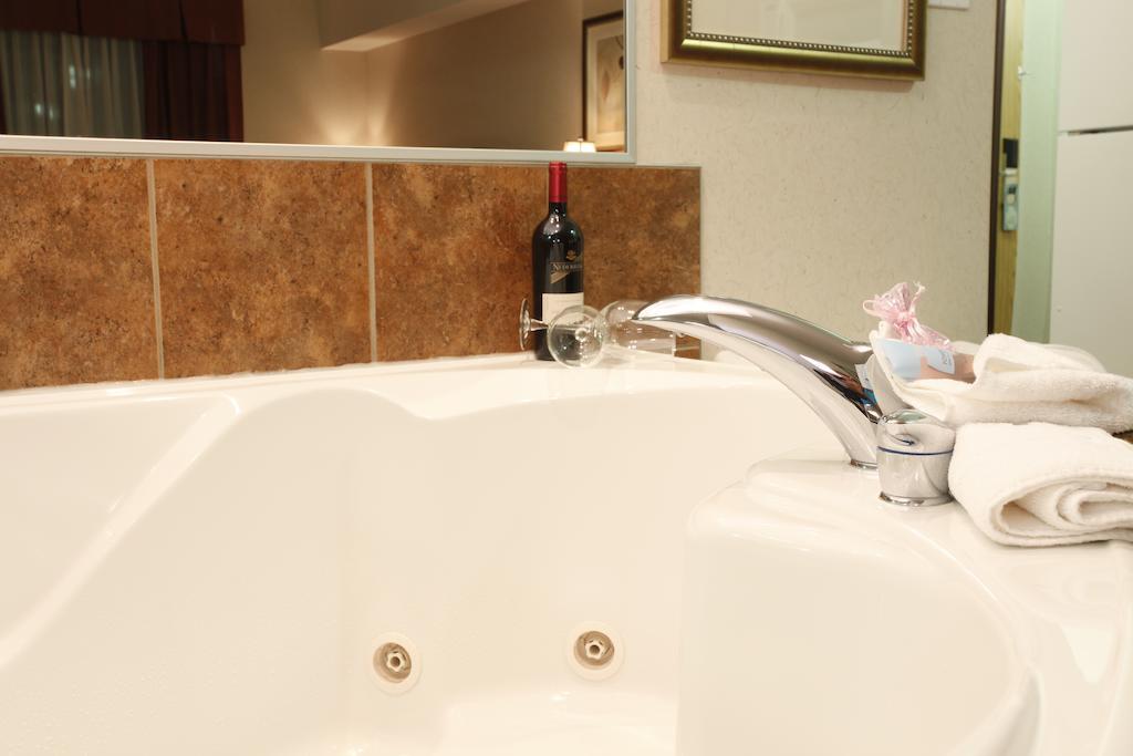 Coast Grimshaw Hotel & Suites Dış mekan fotoğraf