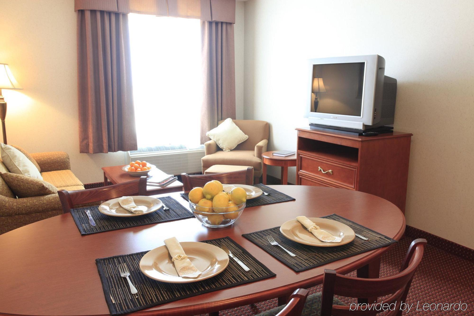 Coast Grimshaw Hotel & Suites Dış mekan fotoğraf